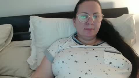 Snapshot of jessyqueen55 chatting on February 2026 05:37:01 AM OnlyJessy online show from February 2026 05:37:01 AM