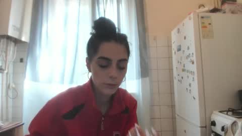 Jessy online show from October 2025 11:31:01 AM