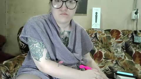 Snapshot of jessystoune1 chatting on June 2026 09:15:02 AM Bye everyone i cant see any reason to stay here wish u luck online show from June 2026 09:15:02 AM