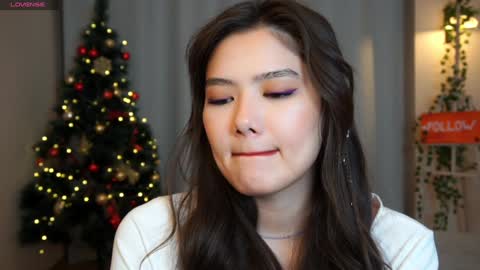 Hi all. My name is Naomi and Im glad to see you in my room  online show from December 2024 04:10:02 PM