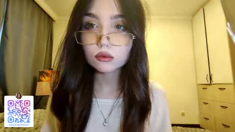 I am Gina ntmu Lets hit 10 Thumbs Up together online show from December 2025 06:42:02 AM