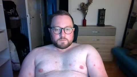 jeuneloup92 online show from November 2025 05:03:01 PM