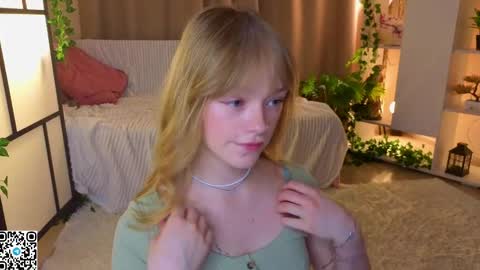 Snapshot of jewellhogan chatting on June 2026 08:24:01 PM Gwen online show from June 2026 08:24:01 PM