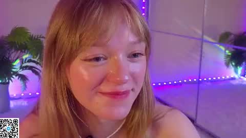 Snapshot of jewellhogan chatting on July 2026 04:19:01 AM Gwen online show from July 2026 04:19:01 AM