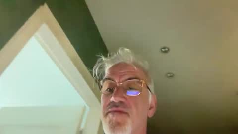 Snapshot of jewlronny chatting on May 2026 07:04:01 AM jewlronny online show from May 2026 07:04:01 AM