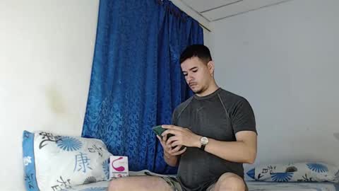 Juan David online show from February 2025 11:10:02 AM