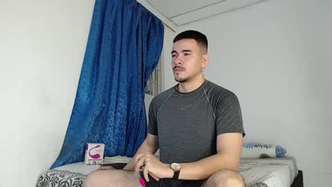 Juan David online show from October 2025 01:05:02 AM