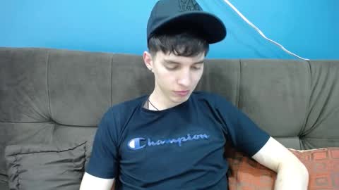 Jheampiero online show from November 2025 01:43:01 PM