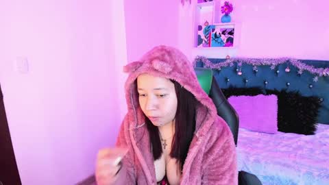 Jhiinny online show from December 2024 01:29:01 AM