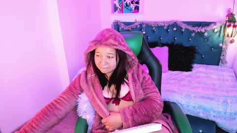 Jhiinny online show from December 2024 04:30:02 AM