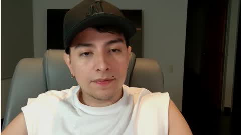 Jhoan Saenz online show from October 2025 05:59:01 AM