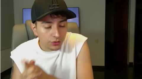 Jhoan Saenz online show from October 2025 01:36:02 AM