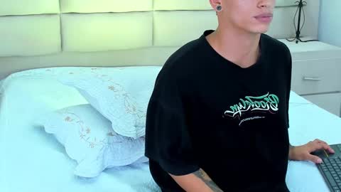 jhoanleandro online show from March 2025 10:33:02 AM