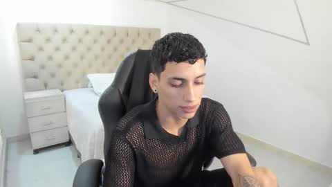 jhoanleandro online show from September 2025 06:15:02 AM