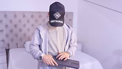 jhoanleandro online show from February 2026 04:08:02 AM