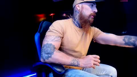 jhon_psyco online show from December 2025 10:26:02 PM