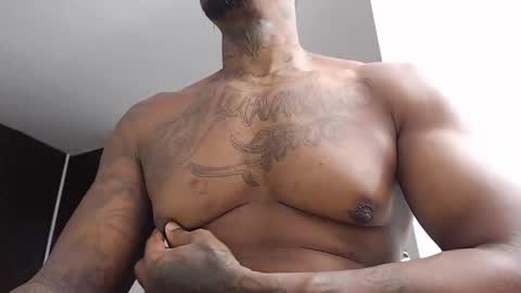 Jhon Tomson online show from October 2025 09:58:02 PM