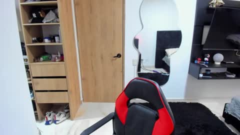 jhonaldsw online show from September 2025 02:50:01 PM