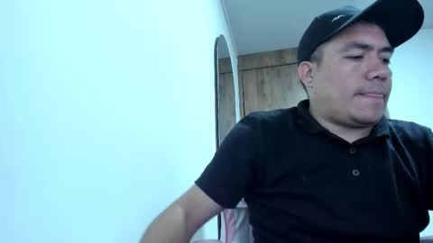 jhonatan_morales_s online show from January 2026 02:48:02 AM