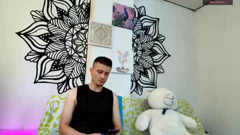 jhonny_6695 online show from September 2025 06:21:01 PM