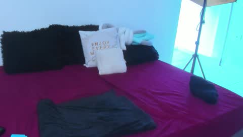 jhonny_ackerman online show from October 2025 01:21:02 PM