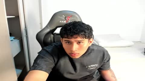 jhonny_dickm online show from September 2025 08:00:02 PM