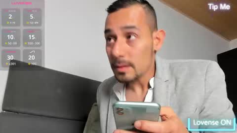 Snapshot of jhonyalzate chatting on July 2026 02:07:01 AM Jhony Alzate online show from July 2026 02:07:01 AM
