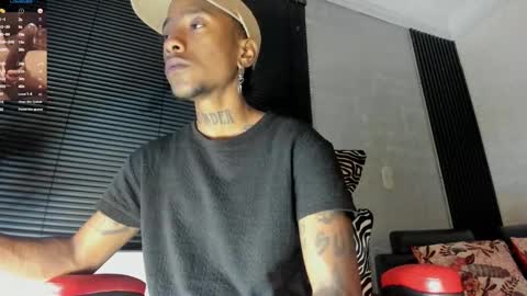 jhonymiller online show from November 2025 07:45:01 PM