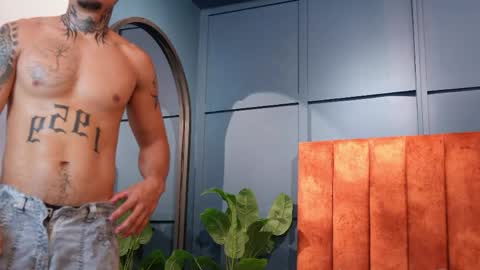 Snapshot of jhonywestt chatting on May 2026 12:13:02 PM Jhony online show from May 2026 12:13:02 PM