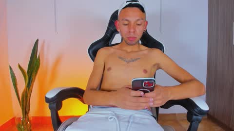 Jhors online show from October 2025 12:33:02 AM