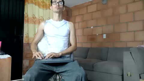 Jhosuamoore  online show from February 2026 12:12:01 PM