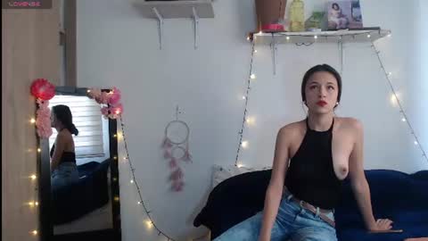 Snapshot of jia_miller02 chatting on July 2026 09:46:01 PM Emma online show from July 2026 09:46:01 PM