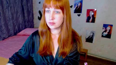 Snapshot of jillstevens chatting on February 2025 01:25:02 AM jillstevens online show from February 2025 01:25:02 AM