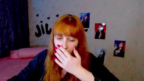 Snapshot of jillstevens chatting on February 2025 02:23:01 PM jillstevens online show from February 2025 02:23:01 PM