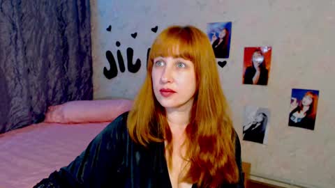 Snapshot of jillstevens chatting on February 2025 05:51:02 PM jillstevens online show from February 2025 05:51:02 PM