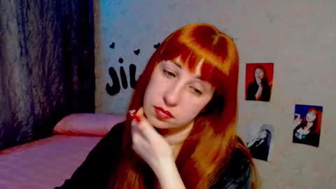 Snapshot of jillstevens chatting on March 2025 05:22:02 AM jillstevens online show from March 2025 05:22:02 AM