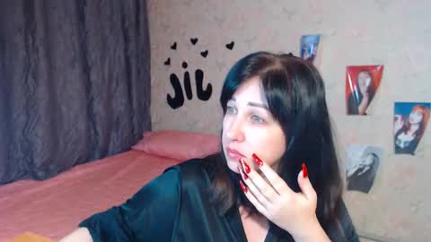 Snapshot of jillstevens chatting on September 2025 02:24:01 AM jillstevens online show from September 2025 02:24:01 AM
