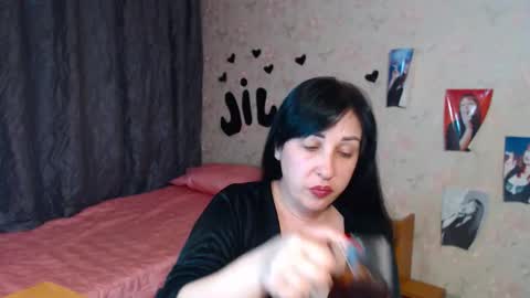 Snapshot of jillstevens chatting on September 2025 01:56:01 PM jillstevens online show from September 2025 01:56:01 PM