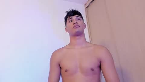 Snapshot of jimmy_leeh_ chatting on December 2024 01:42:01 AM Jimmy Leeh online show from December 2024 01:42:01 AM