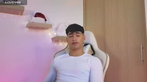 Snapshot of jimmy_leeh_ chatting on December 2024 12:00:02 AM Jimmy Leeh online show from December 2024 12:00:02 AM