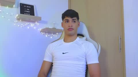 Snapshot of jimmy_leeh_ chatting on January 2025 09:50:02 PM Jimmy Leeh online show from January 2025 09:50:02 PM