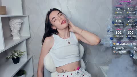 Jinny online show from December 2024 11:07:01 AM