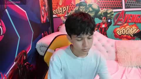 Snapshot of jisus_cat chatting on January 2025 11:40:01 PM Jisus online show from January 2025 11:40:01 PM