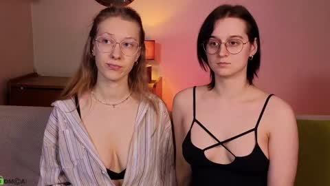 Snapshot of jitoon_exe chatting on January 2025 04:25:01 PM Hey Guys We are Julia ginger Tina brunette online show from January 2025 04:25:01 PM