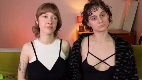 Snapshot of jitoon_exe chatting on September 2025 07:15:02 PM Hey Guys We are Julia ginger Tina brunette online show from September 2025 07:15:02 PM
