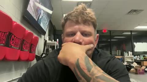 Snapshot of jitzgolfer chatting on May 2026 03:02:02 AM jitzgolfer online show from May 2026 03:02:02 AM