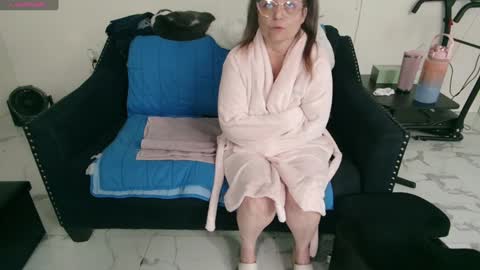 Nicole  Allen online show from January 2025 03:37:01 AM