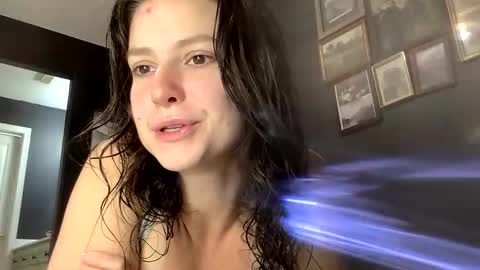 Snapshot of jlynn1997 chatting on June 2026 01:01:01 PM jlynn1997 online show from June 2026 01:01:01 PM