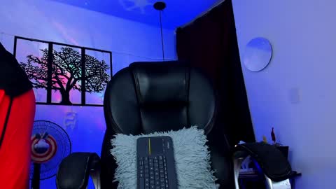 IGJmortton online show from December 2024 11:58:01 PM