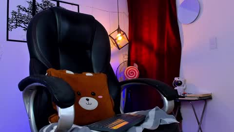 IGJmortton online show from December 2024 01:47:02 AM